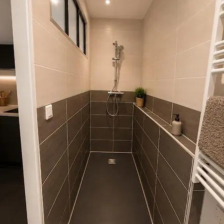 Appartement à 150m Des Plages *